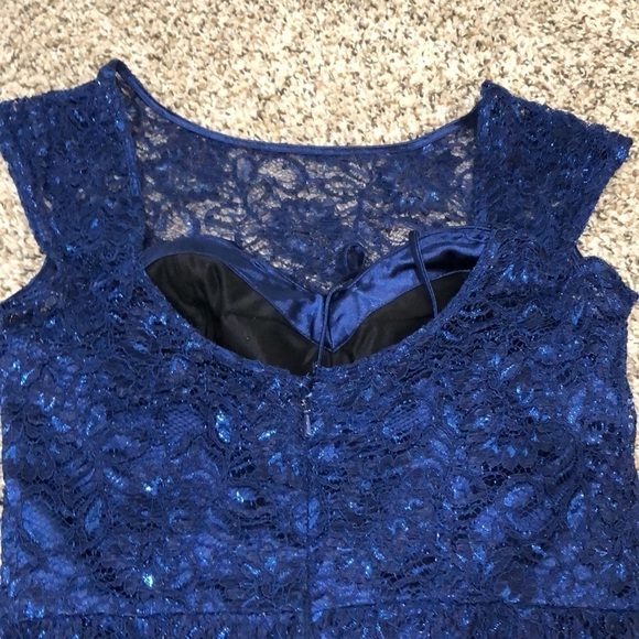 Theia Shimmering Element Gown Formal Maxi Dress Size 4 Metallic Blue Lace - Picture 6 of 11